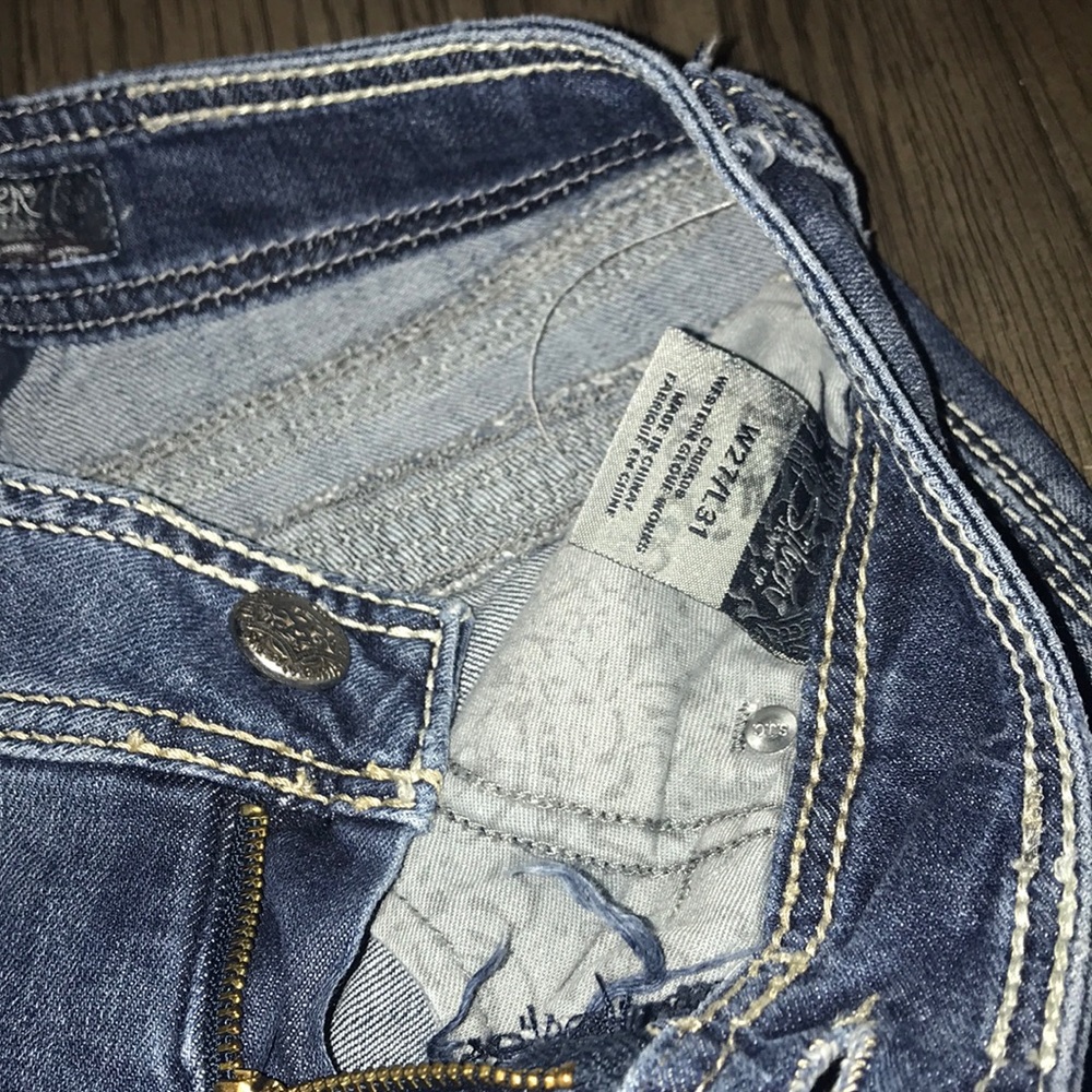 Silver Jeans - Picture 2 of 8